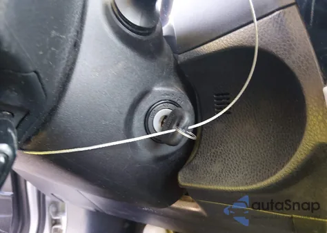 2015 Toyota Corolla Le z USA, uszkodzony, nr VIN 5YFBURHE0FP350941